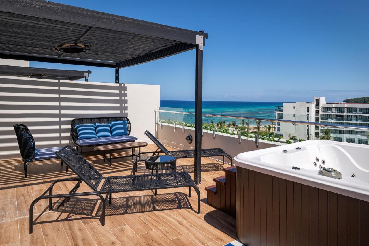 Spring Rises Ocean Eden Bay (Adults Only)酒店 外观 照片 Rooftop at the Hilton Playa del Carmen