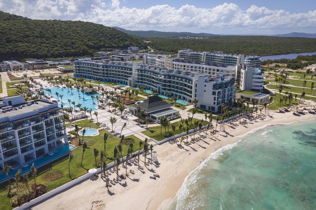 Spring Rises Ocean Eden Bay (Adults Only)酒店 外观 照片 Hard Rock Hotel in Montego Bay, Jamaica
